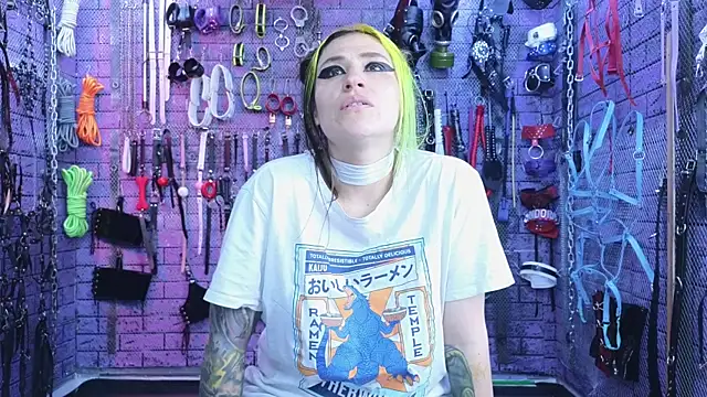 Snapshot of PANDORANEZZ chatting on February 2025 05:29:01 PM PANDORANEZZ online show from February 2025 05:29:01 PM