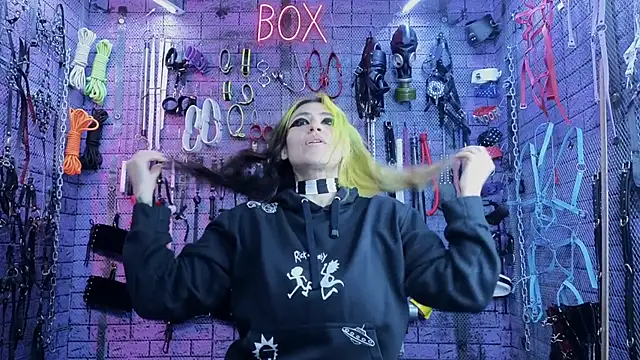 Snapshot of PANDORANEZZ chatting on March 2025 06:11:02 AM PANDORANEZZ online show from March 2025 06:11:02 AM