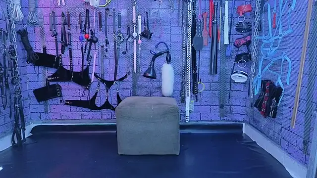 Snapshot of PANDORANEZZ chatting on October 2025 05:17:02 AM PANDORANEZZ online show from October 2025 05:17:02 AM