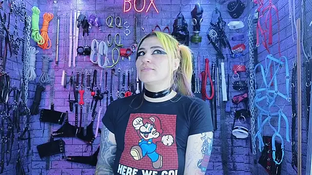 Snapshot of PANDORANEZZ chatting on October 2025 08:04:02 AM PANDORANEZZ online show from October 2025 08:04:02 AM