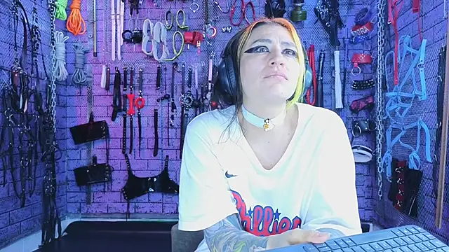 Snapshot of PANDORANEZZ chatting on November 2025 05:49:01 AM PANDORANEZZ online show from November 2025 05:49:01 AM