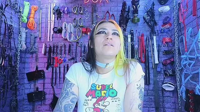 Snapshot of PANDORANEZZ chatting on November 2025 06:02:01 AM PANDORANEZZ online show from November 2025 06:02:01 AM