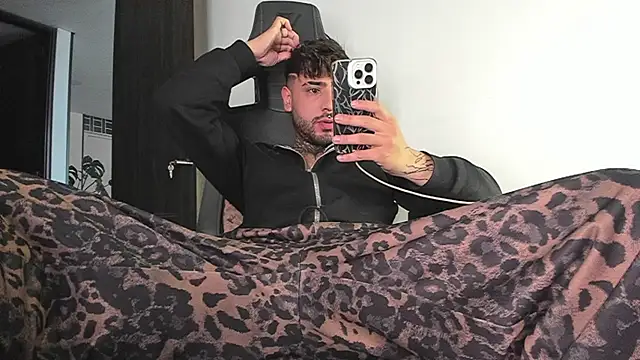 Snapshot of imferrer chatting on April 2026 10:14:02 PM imferrer online show from April 2026 10:14:02 PM