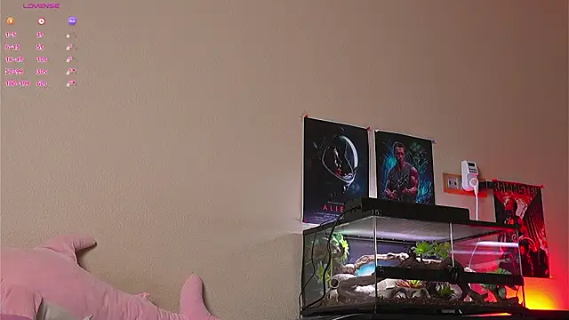 Snapshot of YaraAveiri chatting on March 2026 11:04:01 AM YaraAveiri online show from March 2026 11:04:01 AM