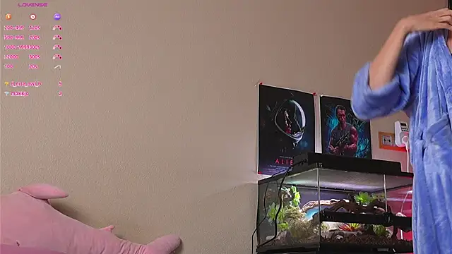 Snapshot of YaraAveiri chatting on April 2026 10:46:02 AM YaraAveiri online show from April 2026 10:46:02 AM