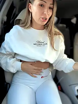 Snapshot of YOUR-KARINA chatting on January 2026 08:07:01 AM YOUR-KARINA online show from January 2026 08:07:01 AM