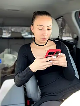 Snapshot of YOUR-KARINA chatting on March 2026 05:47:02 AM YOUR-KARINA online show from March 2026 05:47:02 AM