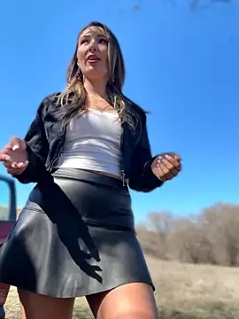 Snapshot of YOUR-KARINA chatting on March 2026 05:40:02 AM YOUR-KARINA online show from March 2026 05:40:02 AM