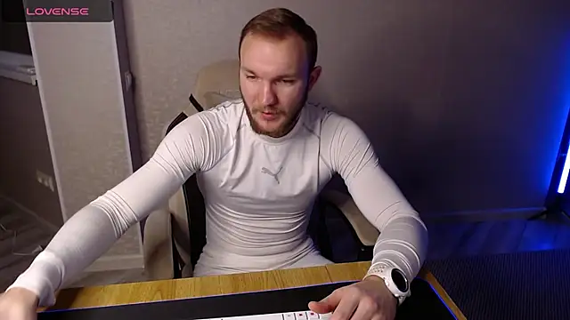 Snapshot of Toress1 chatting on January 2025 05:51:01 AM Toress1 online show from January 2025 05:51:01 AM