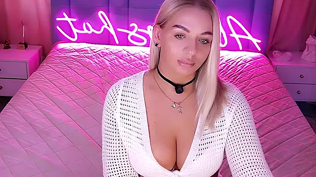 AllwaysHotJ online show from April 2026 02:17:02 AM