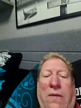 tomtom111111 online show from September 2025 04:19:01 PM