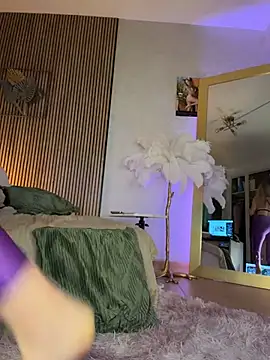 Snapshot of KikiVega chatting on April 2026 12:31:01 PM KikiVega online show from April 2026 12:31:01 PM