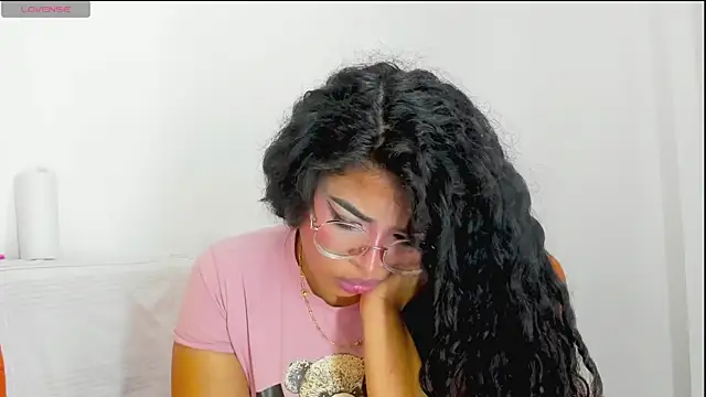 Snapshot of moana_taylor chatting on April 2026 01:03:01 PM moana taylor online show from April 2026 01:03:01 PM