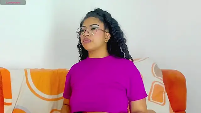 Snapshot of moana_taylor chatting on June 2026 03:53:01 PM moana taylor online show from June 2026 03:53:01 PM