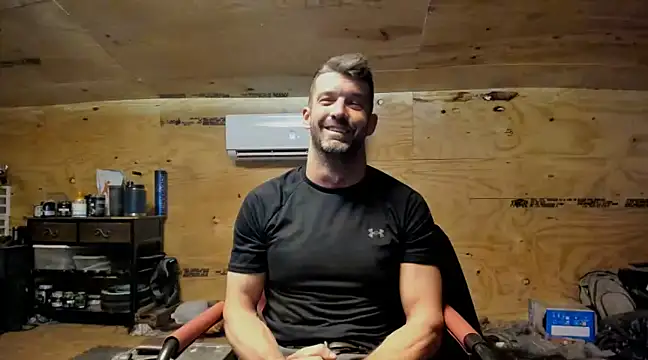 Snapshot of Kenny_Kyle chatting on February 2025 01:21:02 AM Kenny Kyle online show from February 2025 01:21:02 AM