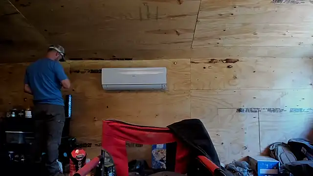 Snapshot of Kenny_Kyle chatting on February 2025 06:43:02 PM Kenny Kyle online show from February 2025 06:43:02 PM