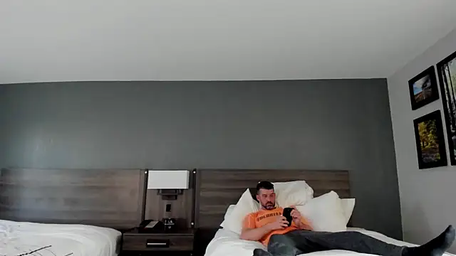 Snapshot of Kenny_Kyle chatting on February 2025 11:23:02 PM Kenny Kyle online show from February 2025 11:23:02 PM