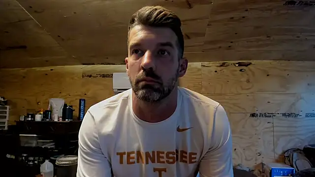 Snapshot of Kenny_Kyle chatting on March 2025 11:33:01 PM Kenny Kyle online show from March 2025 11:33:01 PM