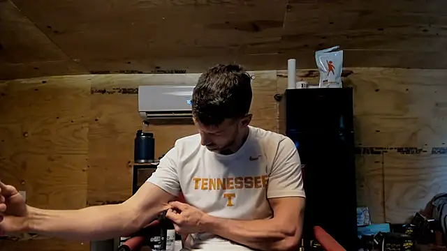 Snapshot of Kenny_Kyle chatting on September 2025 01:43:02 PM Kenny Kyle online show from September 2025 01:43:02 PM