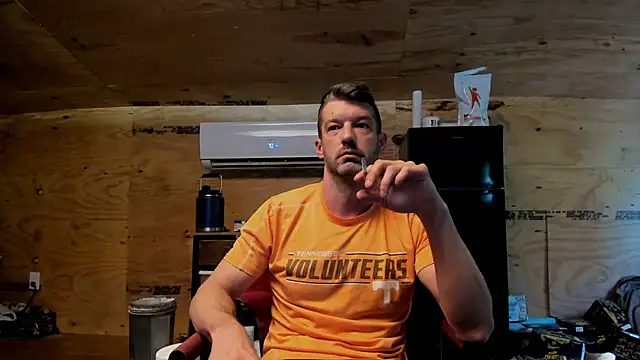 Snapshot of Kenny_Kyle chatting on September 2025 03:13:01 PM Kenny Kyle online show from September 2025 03:13:01 PM