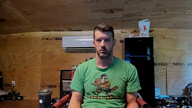 Snapshot of Kenny_Kyle chatting on September 2025 03:35:02 PM Kenny Kyle online show from September 2025 03:35:02 PM