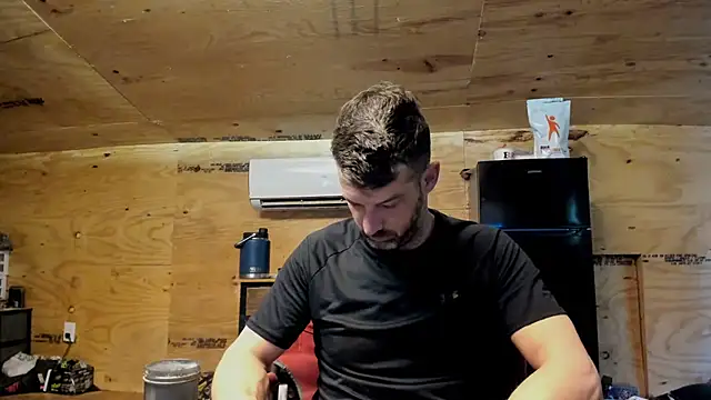 Snapshot of Kenny_Kyle chatting on October 2025 01:08:02 PM Kenny Kyle online show from October 2025 01:08:02 PM