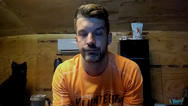 Snapshot of Kenny_Kyle chatting on November 2025 11:18:01 PM Kenny Kyle online show from November 2025 11:18:01 PM