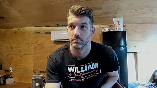 Snapshot of Kenny_Kyle chatting on November 2025 03:25:02 PM Kenny Kyle online show from November 2025 03:25:02 PM