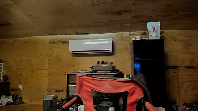 Snapshot of Kenny_Kyle chatting on December 2025 07:58:02 AM Kenny Kyle online show from December 2025 07:58:02 AM