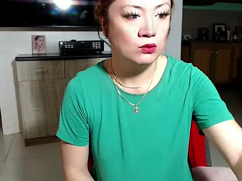 Snapshot of cum2mama chatting on May 2026 11:33:02 PM cum2mama online show from May 2026 11:33:02 PM