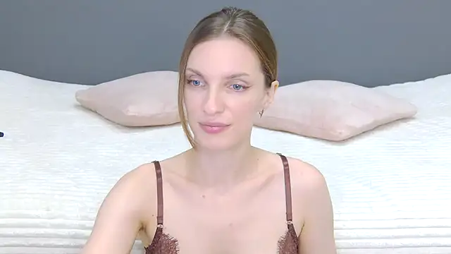 Beauty Alex online show from October 2025 02:23:02 AM