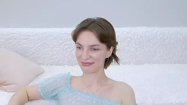 Snapshot of Beauty_Alex chatting on January 2026 02:28:02 AM Beauty Alex online show from January 2026 02:28:02 AM