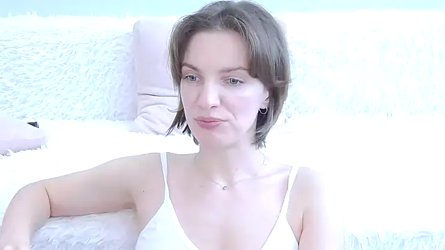 Snapshot of Beauty_Alex chatting on February 2026 06:22:01 AM Beauty Alex online show from February 2026 06:22:01 AM