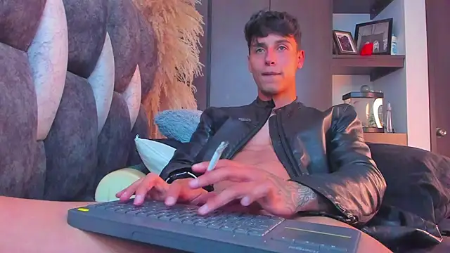 Snapshot of I_Gabriel chatting on January 2025 01:45:02 AM I Gabriel online show from January 2025 01:45:02 AM