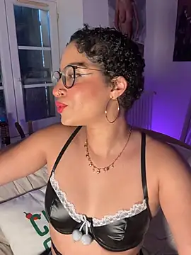 Lauyako online show from June 2026 07:37:01 PM