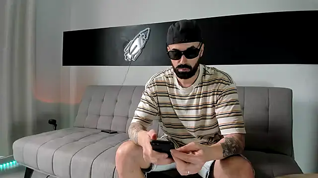 MattxFeet online show from December 2024 05:22:01 PM