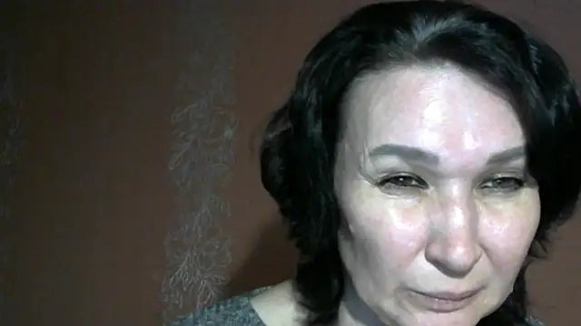 PrettyAndWild online show from September 2025 03:45:01 PM