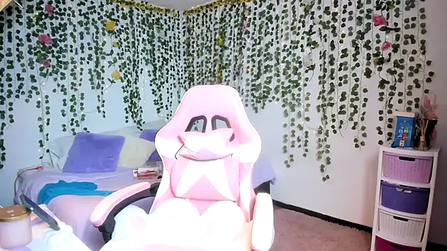 Snapshot of violeta_milleer chatting on September 2025 03:33:01 PM violeta milleer online show from September 2025 03:33:01 PM