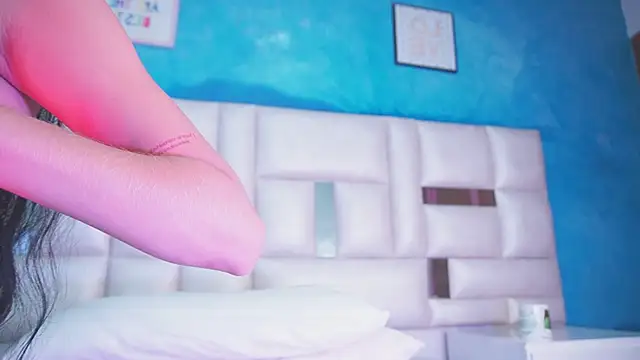 Snapshot of katy_rioss chatting on February 2025 12:00:01 PM katy rioss online show from February 2025 12:00:01 PM