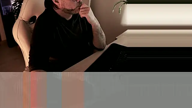 Sanders White online show from December 2024 01:13:01 AM