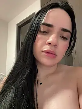 Snapshot of GeorginaJones chatting on December 2024 05:03:01 AM GeorginaJones online show from December 2024 05:03:01 AM