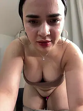 Snapshot of GeorginaJones chatting on January 2025 05:56:01 AM GeorginaJones online show from January 2025 05:56:01 AM