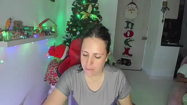 Snapshot of valery_adams1 chatting on December 2024 04:38:01 AM valery adams1 online show from December 2024 04:38:01 AM
