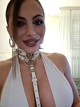 Snapshot of TamaraSavage chatting on January 2025 10:08:01 AM TamaraSavage online show from January 2025 10:08:01 AM