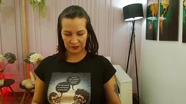 Britney taylor  online show from December 2024 06:54:02 PM