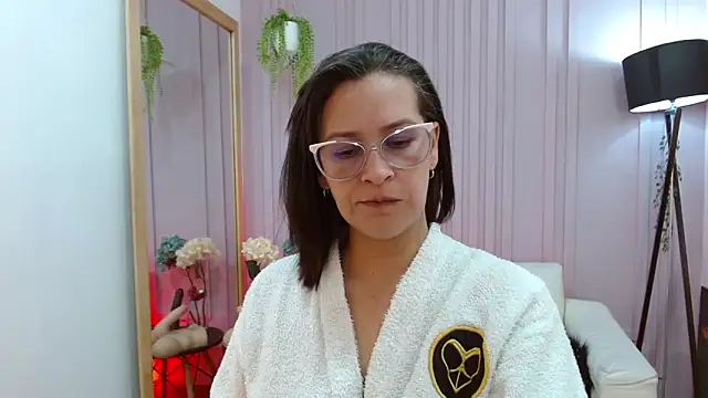 Britney taylor  online show from January 2025 09:47:01 PM