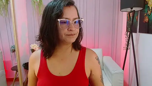 Britney taylor  online show from January 2025 06:28:01 PM