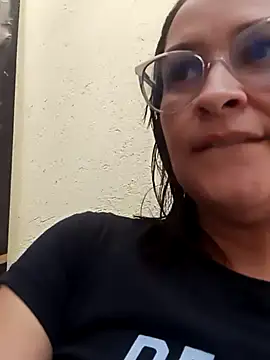 Britney taylor  online show from February 2025 07:31:02 PM