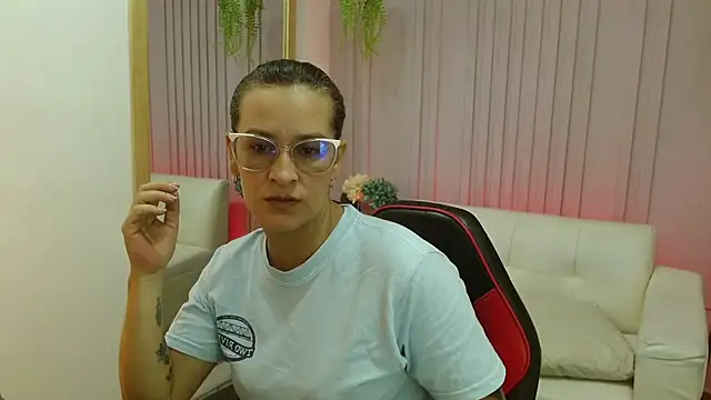 Britney taylor  online show from March 2025 07:21:02 PM