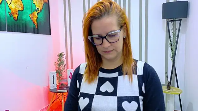 Britney taylor  online show from October 2025 12:08:02 AM